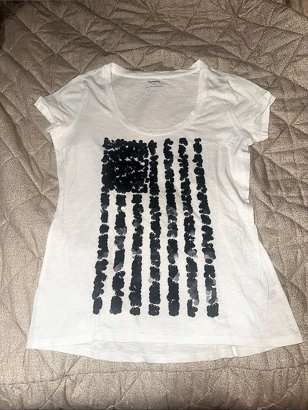 Express Sequin Graphic Short Sleeve Tee in White